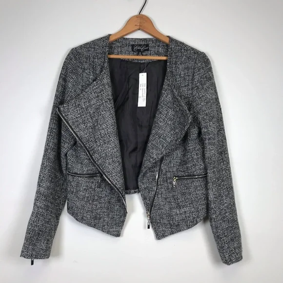 Eden Court Black and White Zipper Jacket - Picture 3 of 5